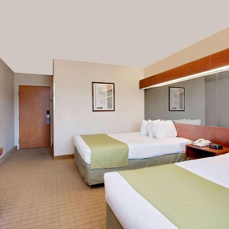 Microtel Inn & Suites By Wyndham Wellsville Экстерьер фото