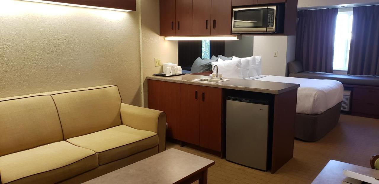 Microtel Inn & Suites By Wyndham Wellsville Экстерьер фото