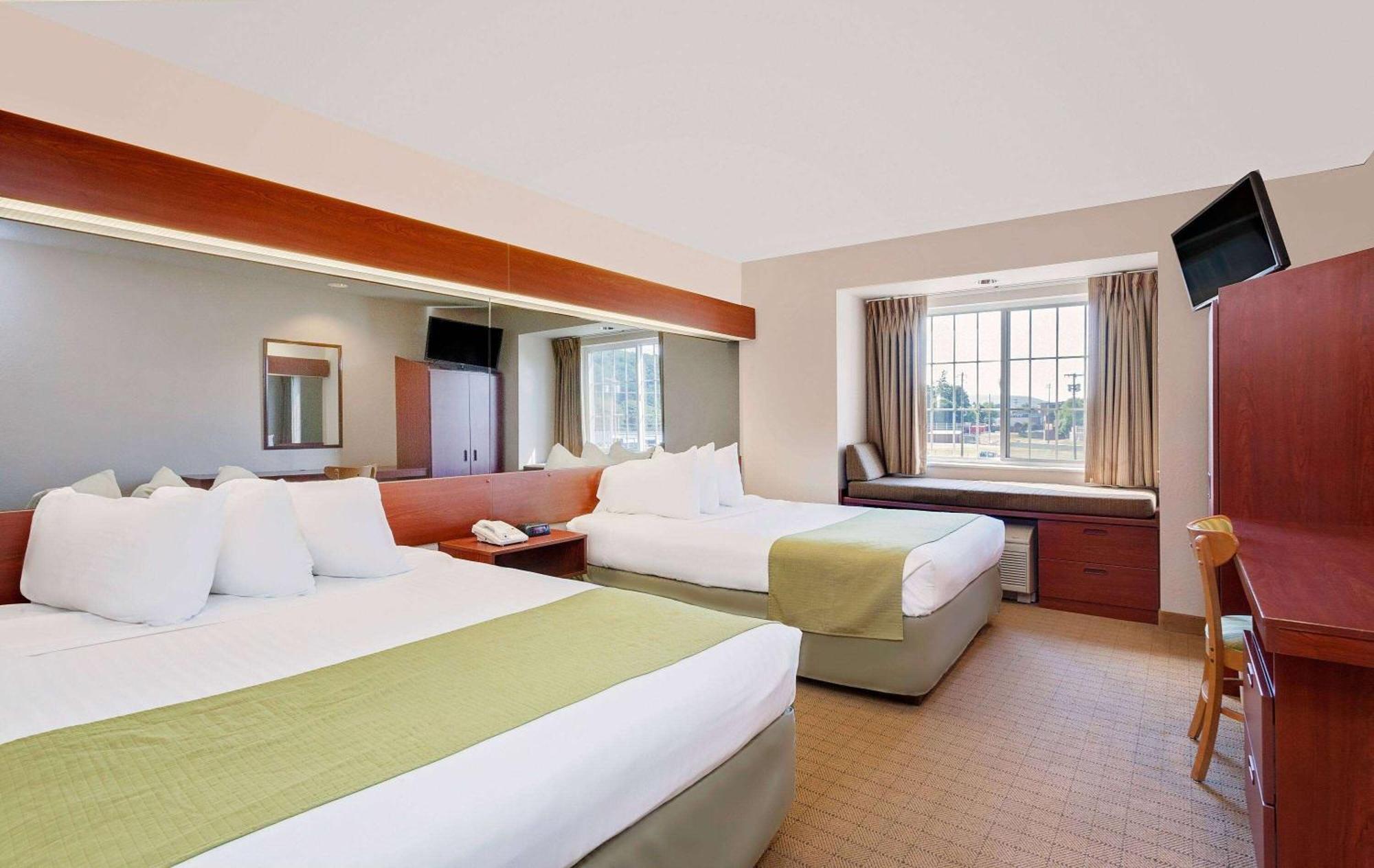 Microtel Inn & Suites By Wyndham Wellsville Экстерьер фото